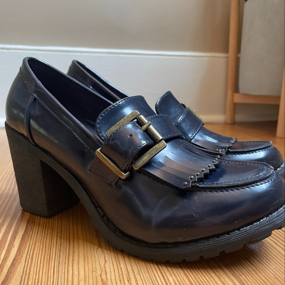 C. Label blue block heel loafer SIZE 9